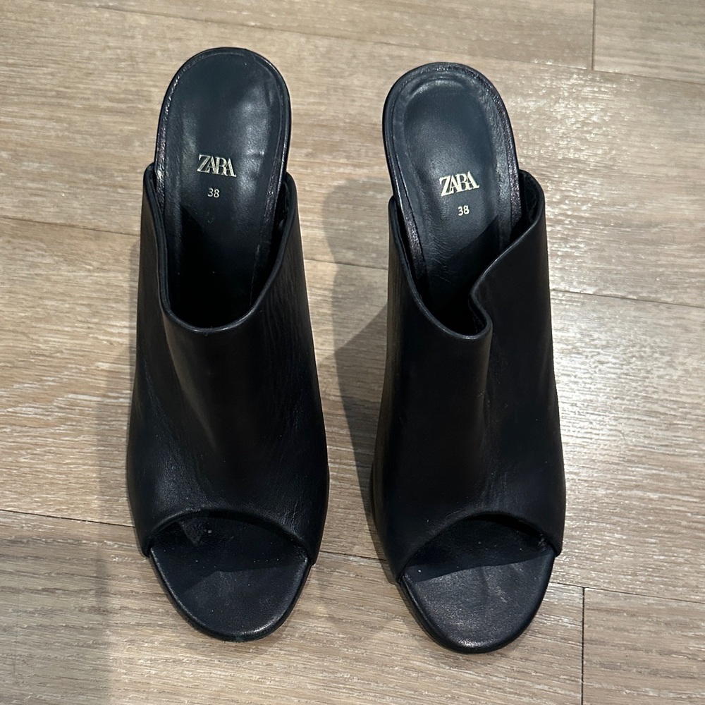 ZARA Black Open-Toe Leather Mules